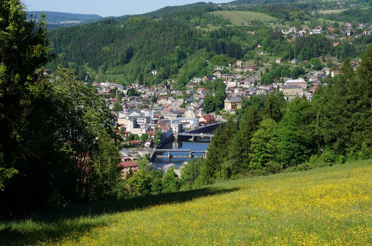 Železné město skla