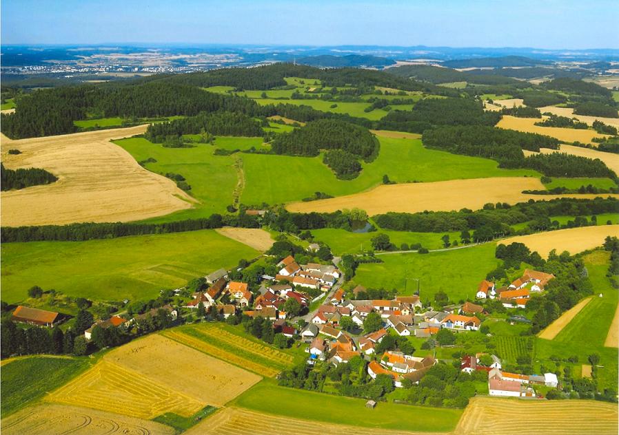 Na jihu Čech, pod Mladotickým vrchem