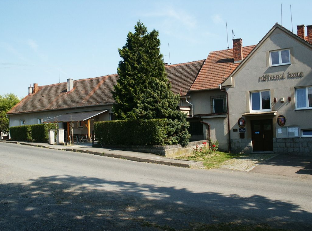 Byt či dům? Rozhodování o prvním bydlení může být složité